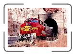 ATSF 881 East, out of the east tunnel on Cajon Pass, CA. Oct 1994 * 800 x 533 * (122KB)